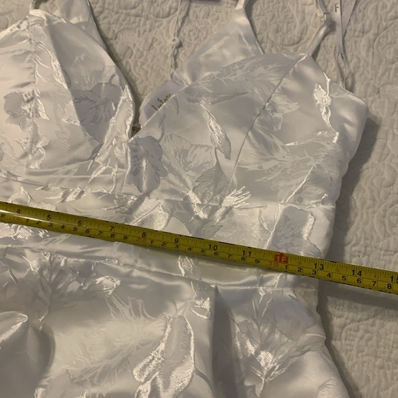 Lulus With Passion White Floral Print Jacquard Sleeveless Maxi Dress size S new - Picture 8 of 16